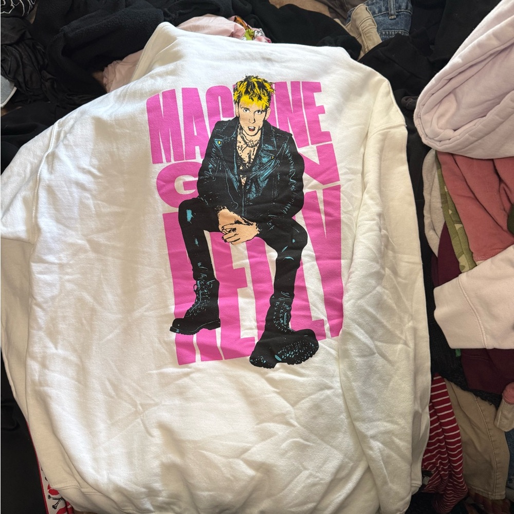 Graphic White Sweatshirt